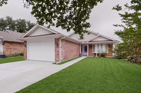 5548 Village Green Dr, Mesquite, TX 75150