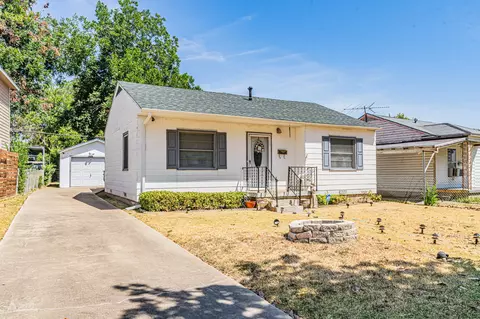 3723 Texas Dr, Dallas, TX 75211