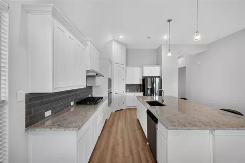 Kitchen - 2307 Sam St, Mansfield, TX 76063 photo 3 of 3