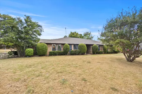 12 Park Central Cir, Rockwall, TX 75087