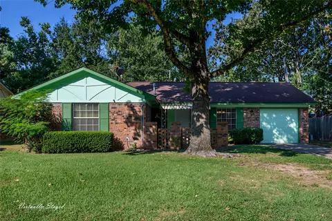 8904 Melody Ln, Shreveport, LA 71118