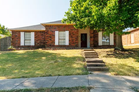 1018 Dandelion Dr, Mesquite, TX 75149