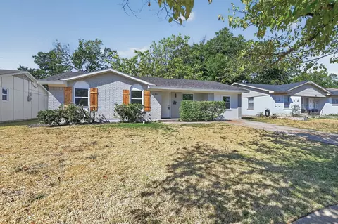 2642 Brady Ln, Grand Prairie, TX 75052