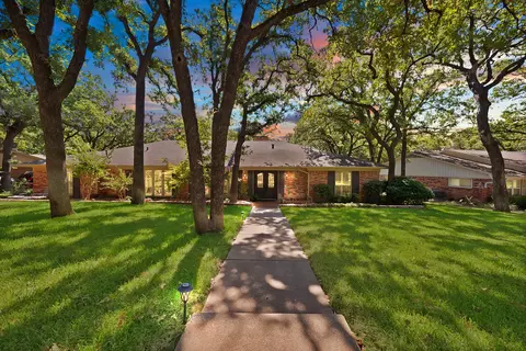 3008 Cambridge Dr, Arlington, TX 76013