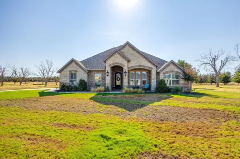 1136 Tremont Ln, Granbury, TX 76049