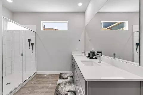 Bath - 1501 Razorbill Rd, Denton, TX 76205 photo 3 of 4