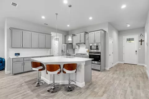 Kitchen - 1501 Razorbill Rd, Denton, TX 76205 photo 2 of 7