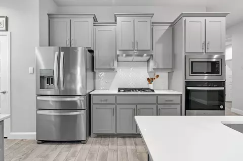Kitchen - 1501 Razorbill Rd, Denton, TX 76205 photo 6 of 7