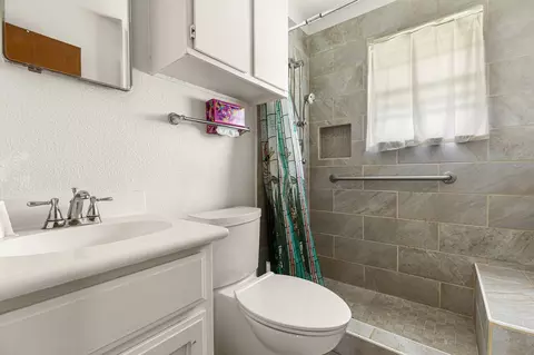 Bath - 1516 Bryan Ave, Waco, TX 76708 photo 1 of 1