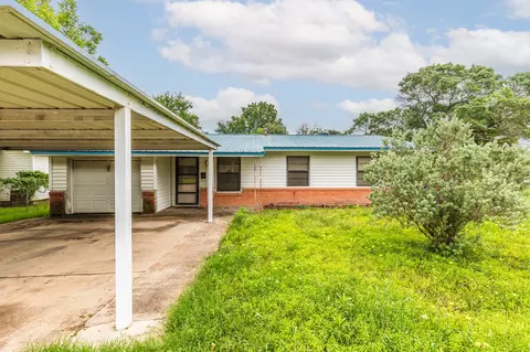Exterior - 1516 Bryan Ave, Waco, TX 76708 photo 2 of 3