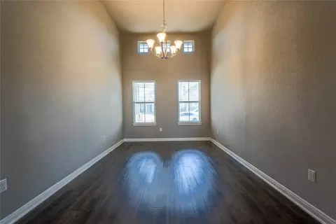 Living - 10617 Langham Dr, Waco, TX 76708 photo 4 of 6