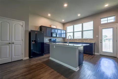 Kitchen - 10617 Langham Dr, Waco, TX 76708 photo 2 of 2