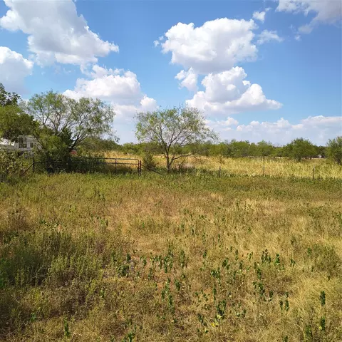 Exterior - 3601 Bluhm Rd, West, TX 76691 photo 2 of 2