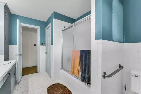 Bath - 421 Rice Ave, Waco, TX 76708 photo 2 of 4