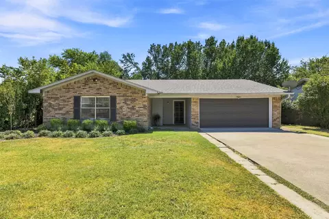213 San Jacinto St, Waxahachie, TX 75165