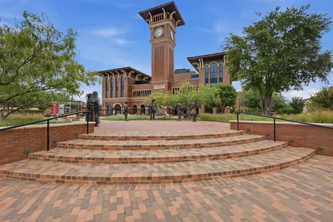 Other - 917 E Worth St, Grapevine, TX 76051 photo 5 of 5