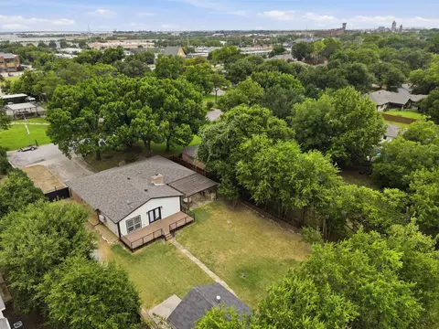 View/Area - 917 E Worth St, Grapevine, TX 76051 photo 1 of 7