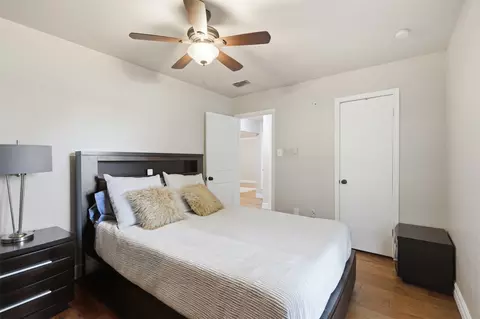 Bedroom - 917 E Worth St, Grapevine, TX 76051 photo 3 of 3