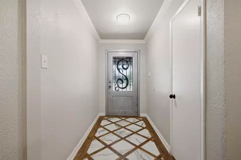 Entry Way - 917 E Worth St, Grapevine, TX 76051 photo 1 of 1