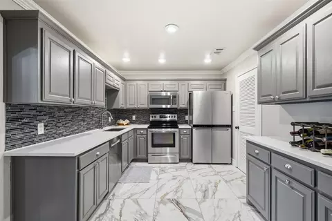 Kitchen - 917 E Worth St, Grapevine, TX 76051 photo 2 of 2