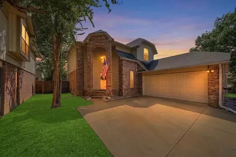 9072 Elbe Trl, Fort Worth, TX 76118