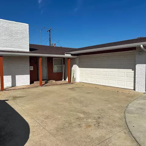 12135 High Meadow Dr, Dallas, TX 75234