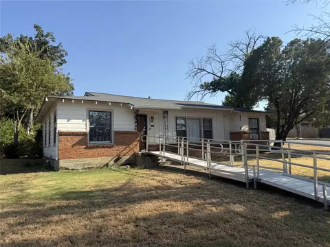 5500 Purington Ave, Fort Worth, TX 76112