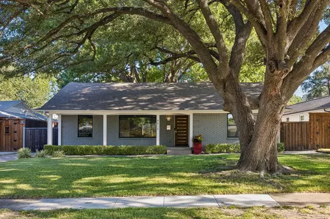 9815 Fitzroy Dr, Dallas, TX 75238