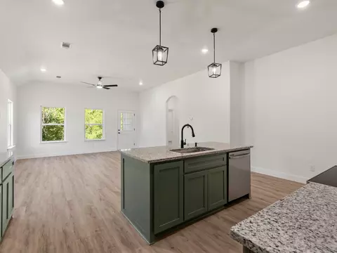 Living - 101 N Oak St, Ector, TX 75439 photo 3 of 4
