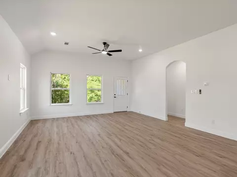 Living - 101 N Oak St, Ector, TX 75439 photo 4 of 4
