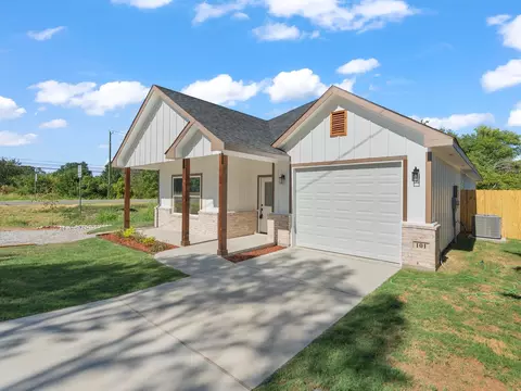 Exterior - 101 N Oak St, Ector, TX 75439 photo 5 of 6