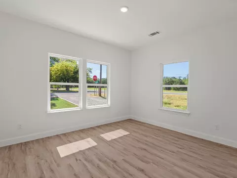 Other - 101 N Oak St, Ector, TX 75439 photo 7 of 7