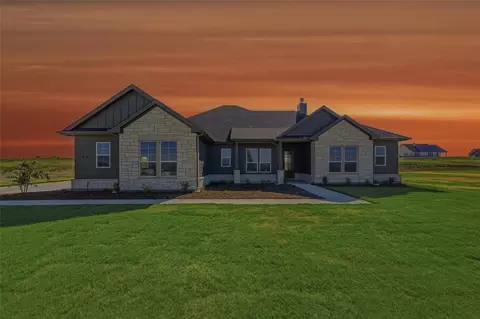 153 Big Sky Rd, Decatur, TX 76234