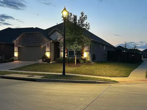 2700 Gillingham Ln, Mckinney, TX 75071