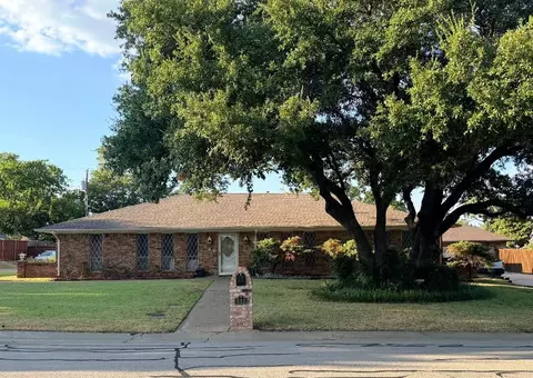 141 Villa Park Dr, Highland Village, TX 75077