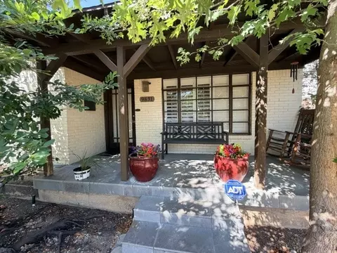 9831 Williamsburg Rd, Dallas, TX 75220