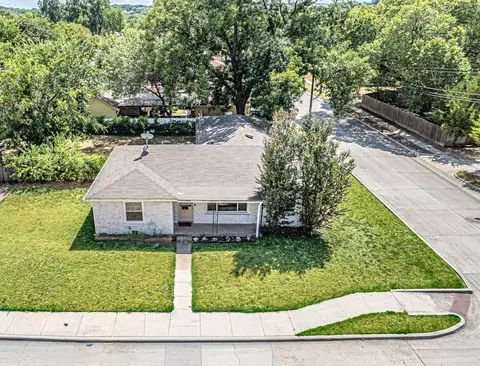 5761 Tracyne Dr, Westworth Village, TX 76114