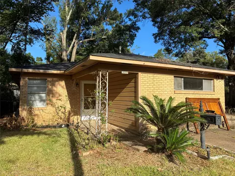 4320 Magazine St, Shreveport, LA 71108