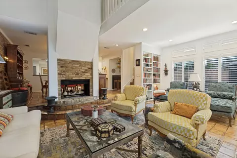 3801 Gilbert Ave #M, Dallas, TX 75219