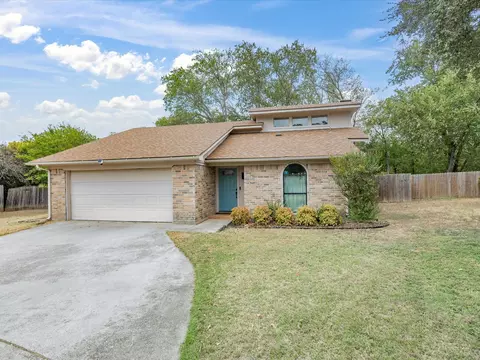 1701 Queen St, Fort Worth, TX 76103