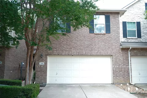 244 Turnberry Ln, Lewisville, TX 75067
