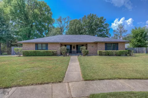 1814 Old Oaks St, Shreveport, LA 71119