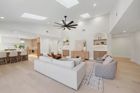 16212 Spring Creek Rd, Dallas, TX 75248