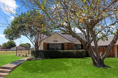 1618 Windmill Ln, Mesquite, TX 75149