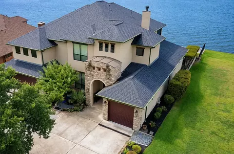 182 April Waters Dr N, Montgomery, TX 77356