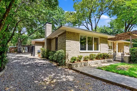 10035 Woodgrove Dr, Dallas, TX 75218