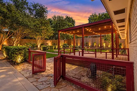 10035 Woodgrove Dr, Dallas, TX 75218