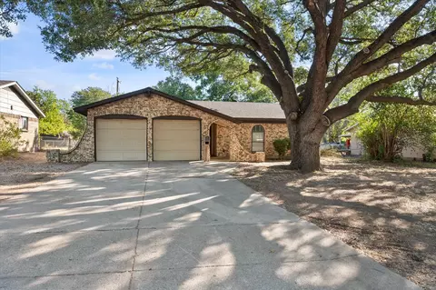 316 NW Summercrest Blvd, Burleson, TX 76028