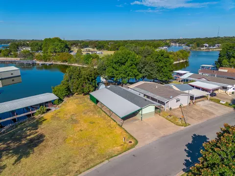 201 Brazos Harbor Dr, Granbury, TX 76048