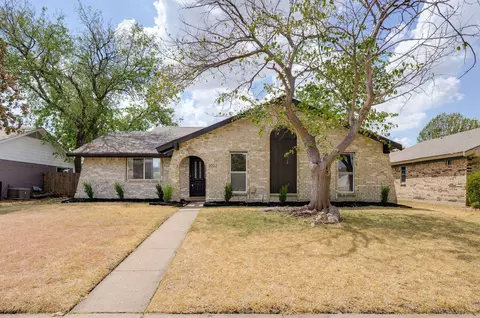 3022 Blueridge Ln, Garland, TX 75042